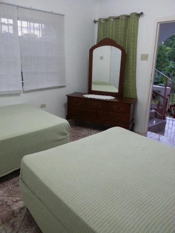 Polish Princess Guest House ปอร์ตอันโตนิโอ ภายนอก รูปภาพ