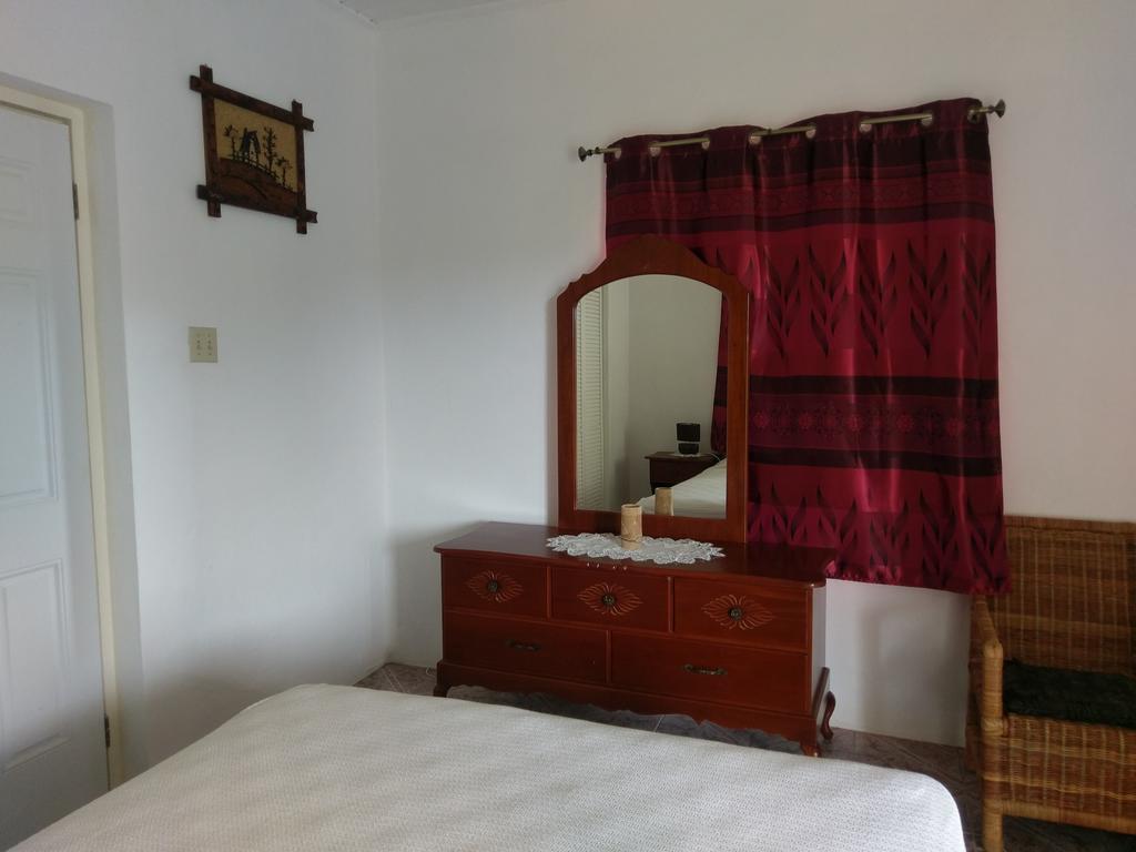 Polish Princess Guest House ปอร์ตอันโตนิโอ ภายนอก รูปภาพ