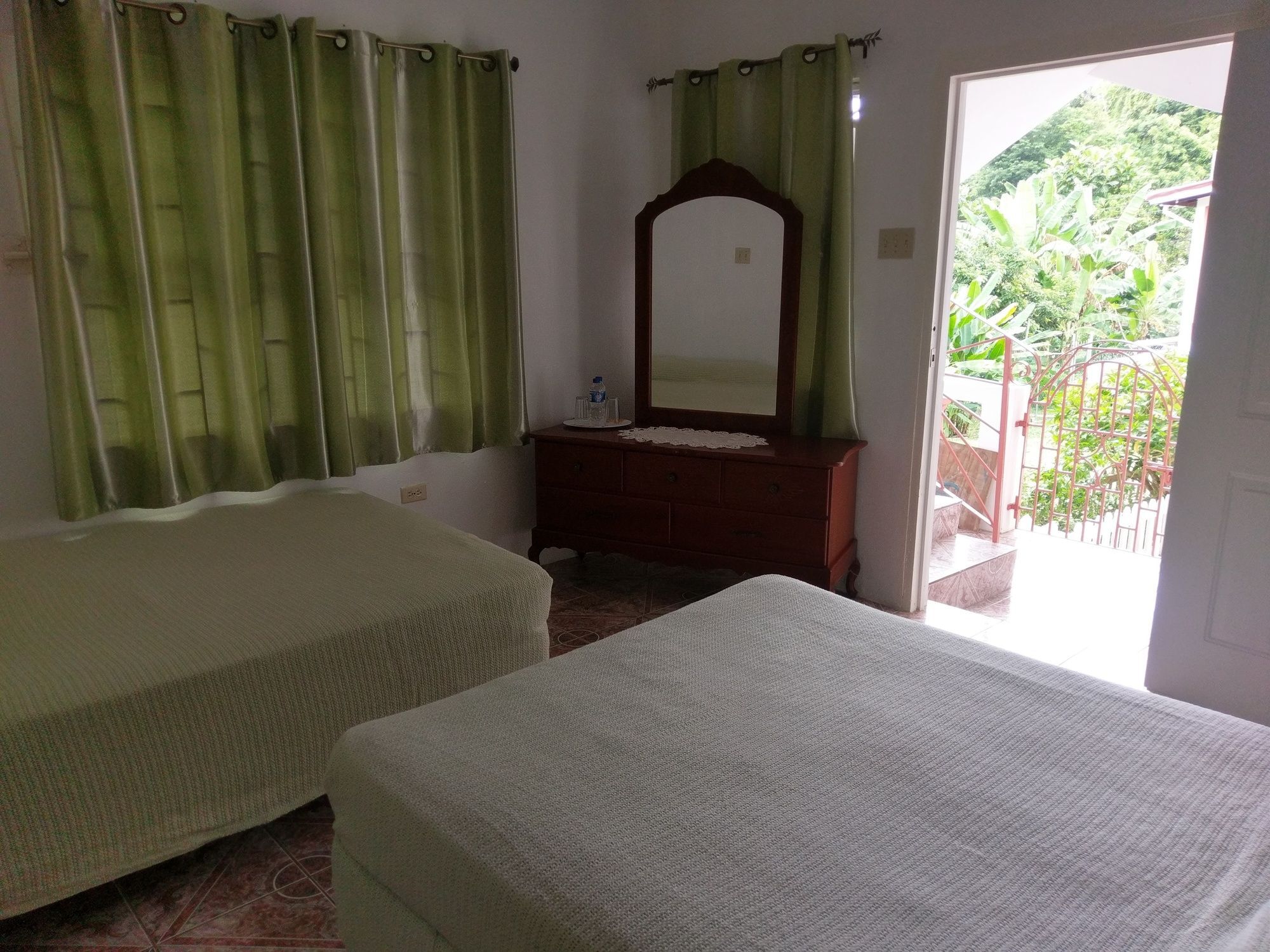 Polish Princess Guest House ปอร์ตอันโตนิโอ ภายนอก รูปภาพ