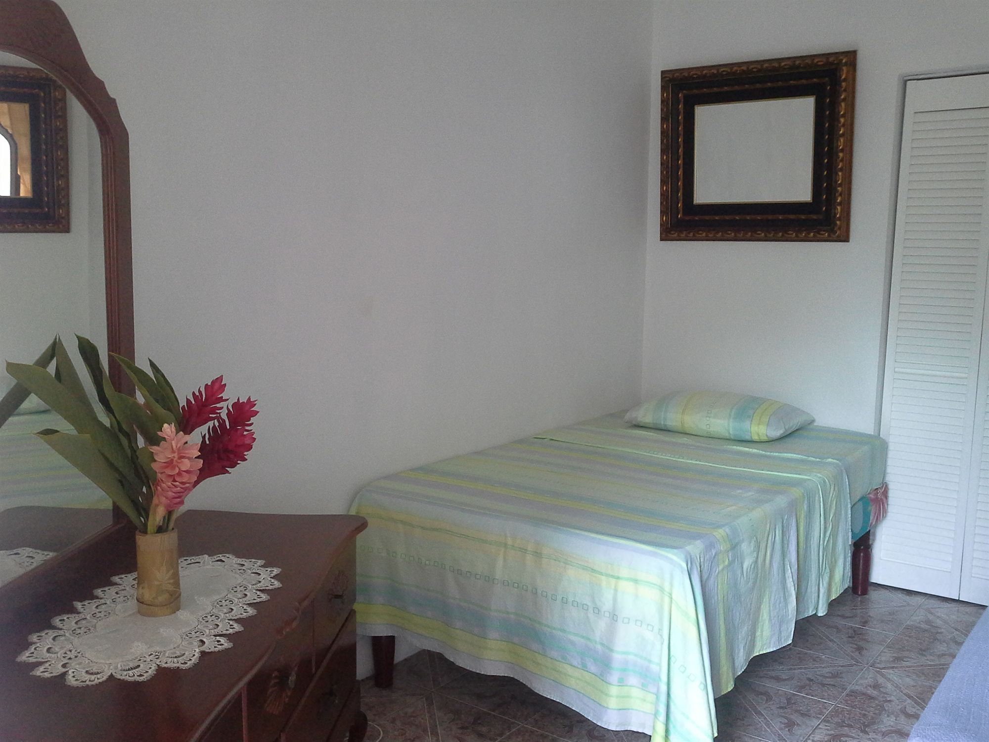 Polish Princess Guest House ปอร์ตอันโตนิโอ ภายนอก รูปภาพ